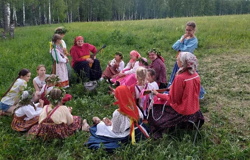 Духов день слушать. Духов день. Духов день на Руси. Понедельник духов день. Духов день день земли.