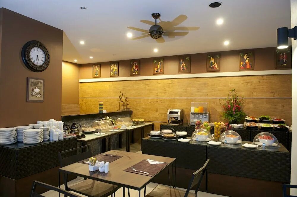 Meir jarr 3. Meir Jarr отель. Meir Jarr Hotel 3* (Patong). Fr Jarr.