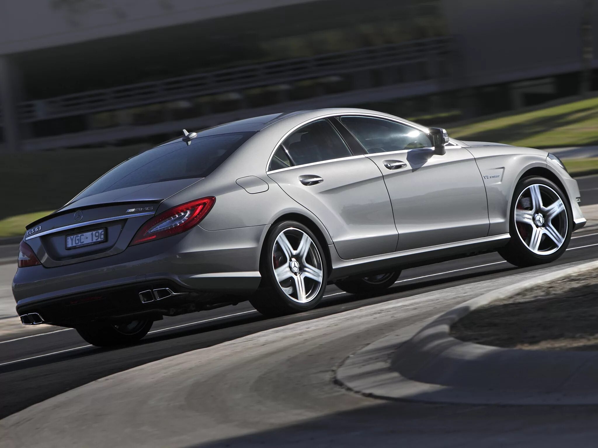 Cls lolz. Mercedes Benz CLS 63 AMG. Мерседес ЦЛС 63 АМГ. Мерседес Бенц CLS 63 АМГ. Мерседес банан CLS 63 AMG.