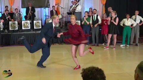 Все дельфины в ураган банд одесса танец