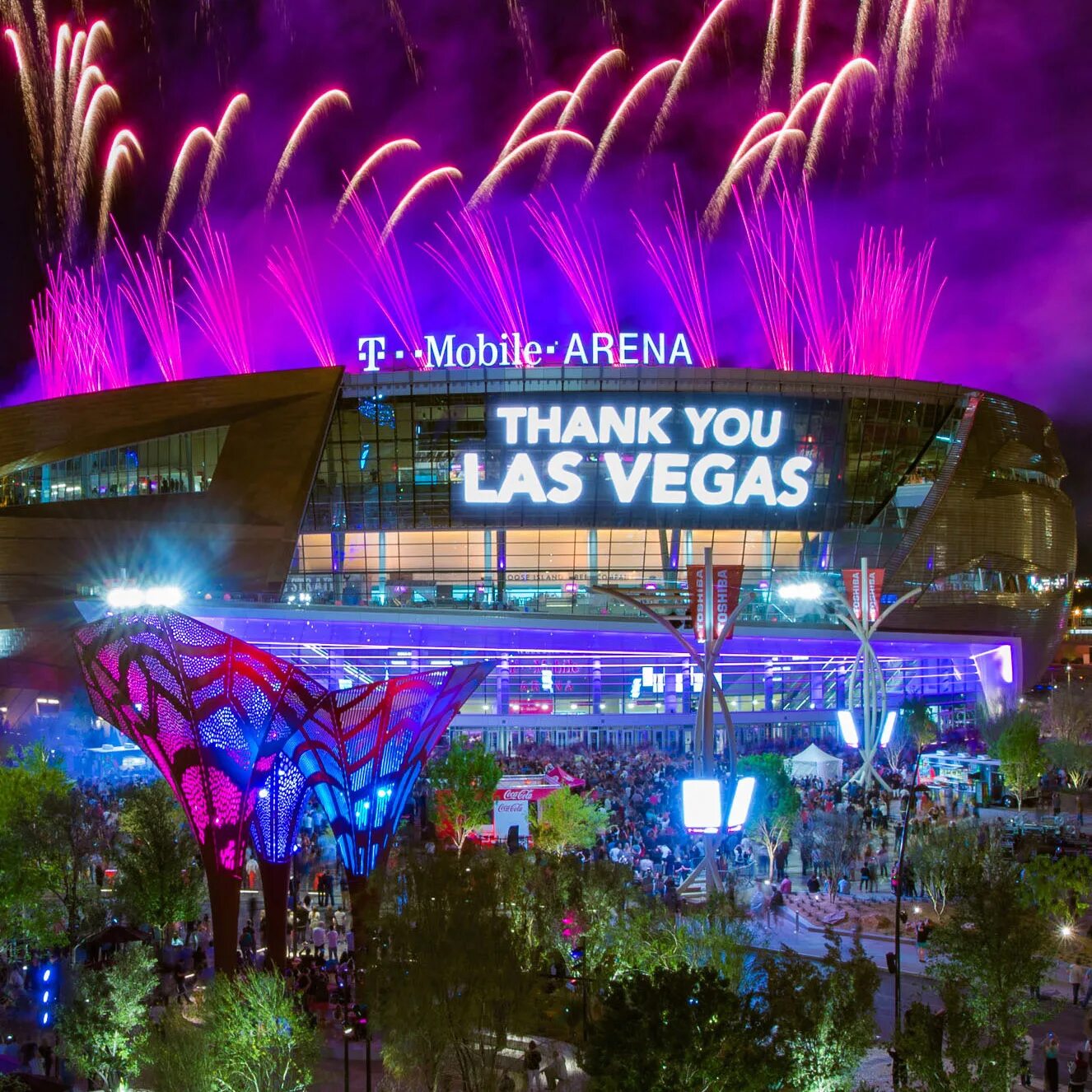 T mobile арена. Лас вегас арена. Арена в лас вегасе. T mobile арена. T mobile арена в лас вегасе.