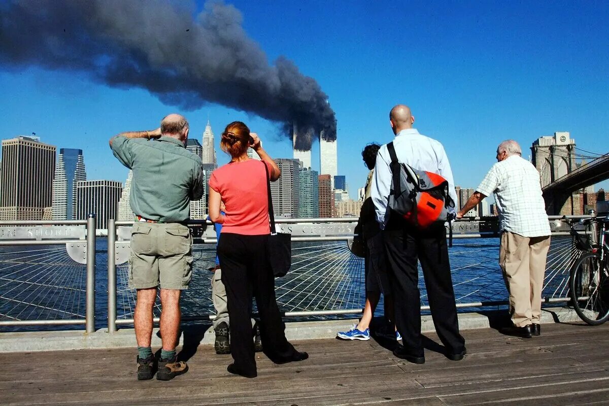 Теракт башен близнецов 11 сентября 2001. Башни-Близнецы 11 сентября 2001.