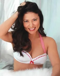 Sophie lowson