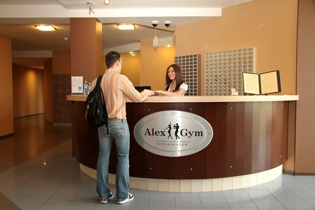 Alex gym. Gym club балашиха. Алекс джим сходненская. Тренажеры в алекс фитнес. Алекс джим всеволожск фитнес.