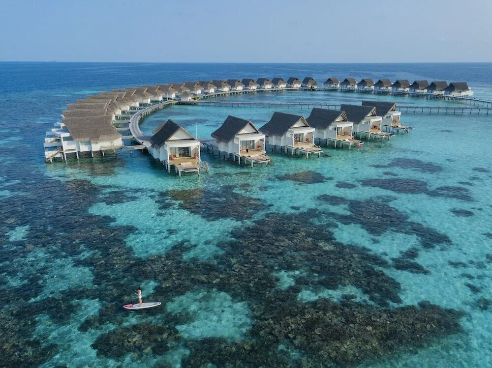 Centara grand island resort. Мальдивы Centara Grand Island. Centara Grand Island Resort Spa Maldives 5. Centara Grand Resort & Spa Maldives. Grand Centara Мальдивы Мальдивы отель.