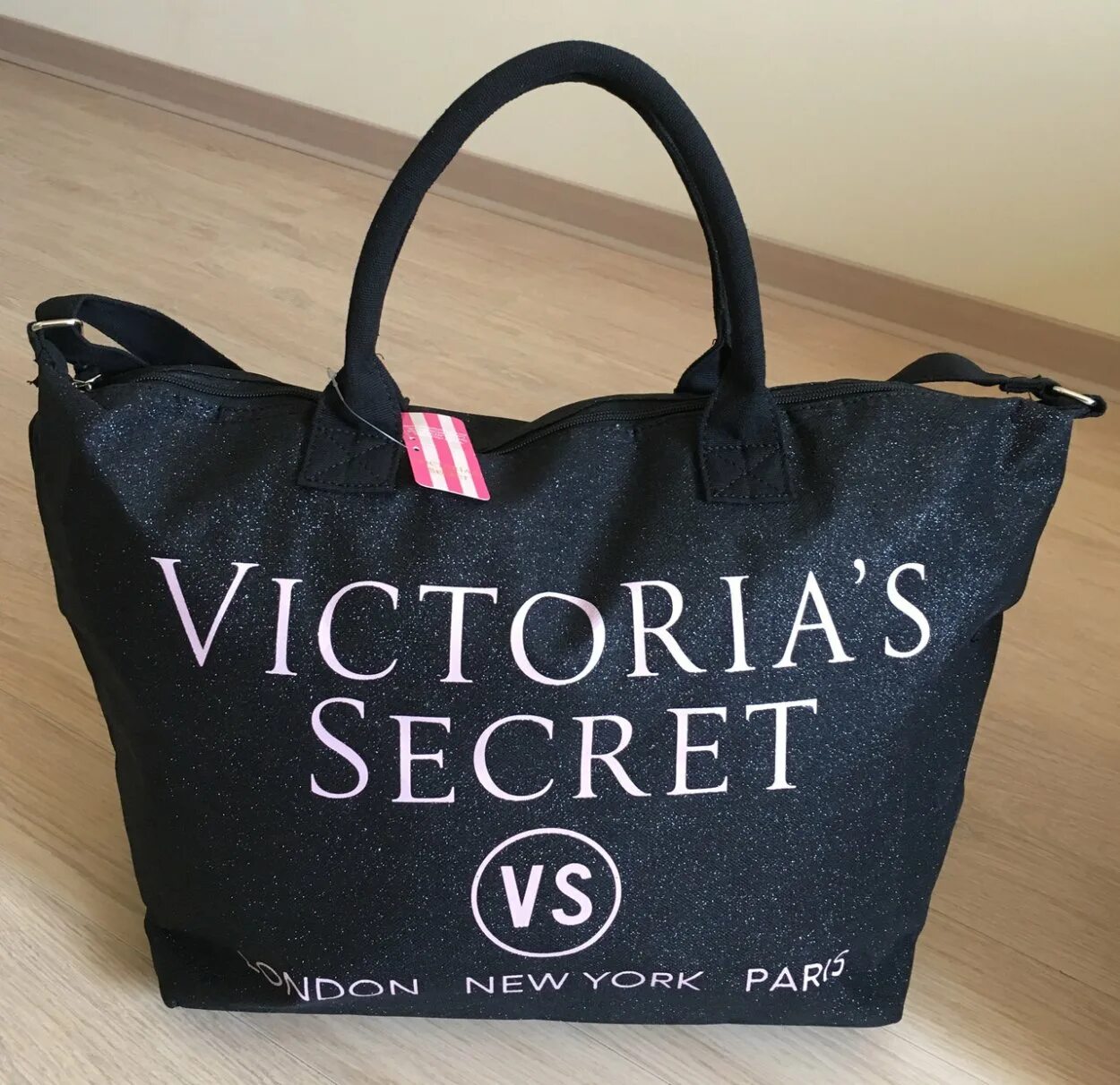 Сикрет сумки. Сумка Victoria Secret черная.