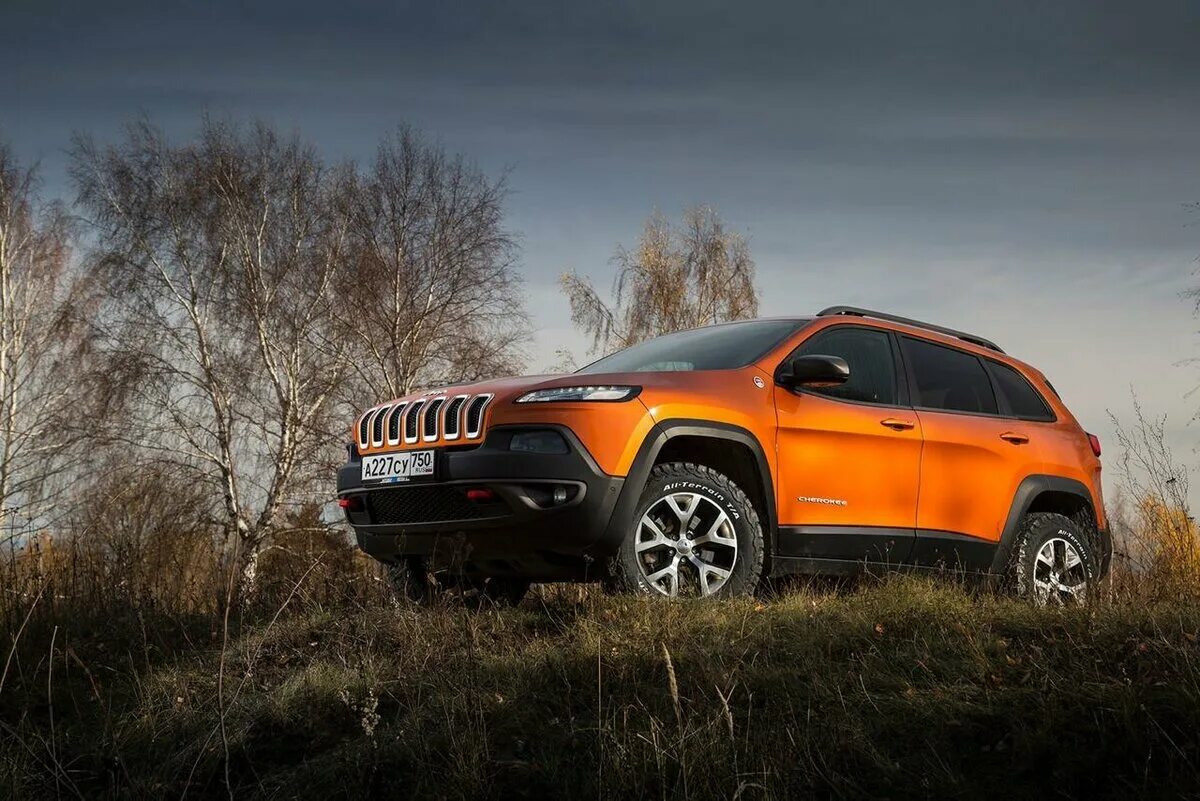 Jeep Grand Cherokee Trailhawk 2014. Jeep Cherokee KL Trailhawk. Jeep Grand Cherokee оранжевый. Jeep Cherokee KL Trailhawk 2014г.