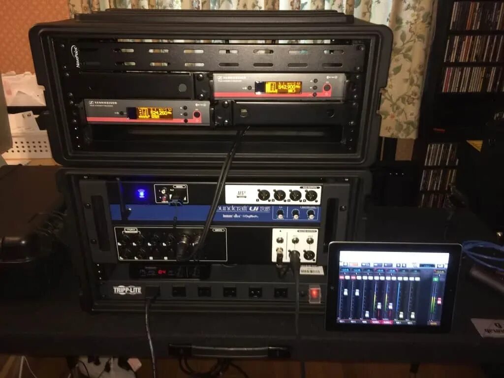 Soundcraft ui16. Саундкрафт ui12. soundcraft ui-12. soundcraft ui-24r.