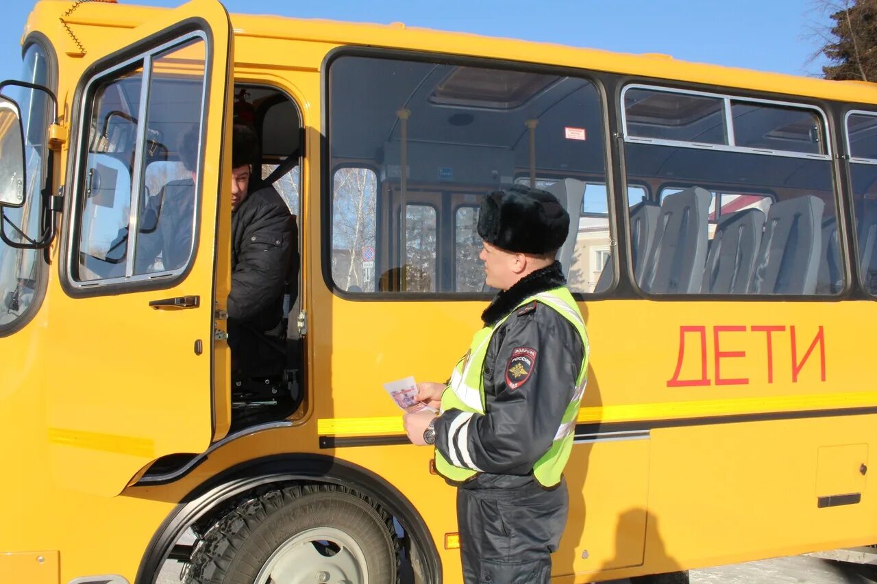 Перевозка детей автобусом заказ. Пассажирский транспорт для перевозки детей-.