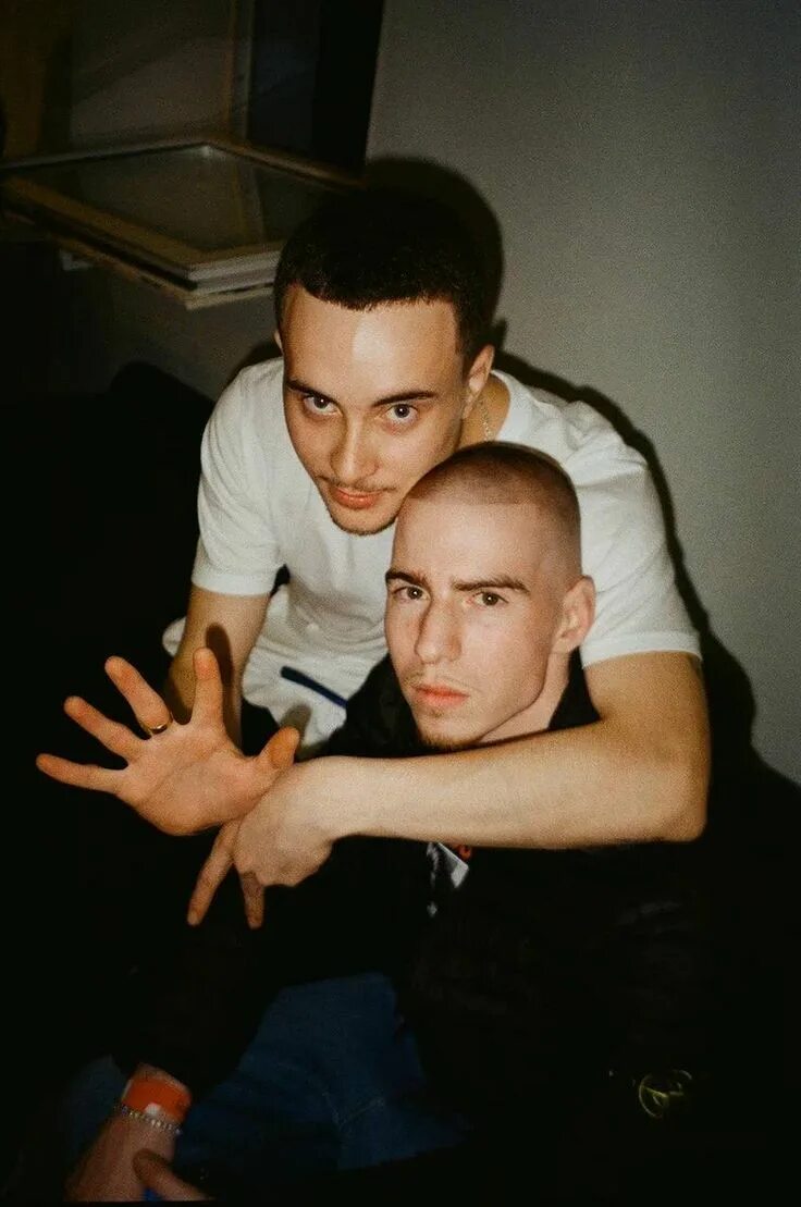 Friendly thug 52 total control. Mydee 52. 52 family friendly thug. mydee 52 имя. step saintprince 52 feat. mydee 52.
