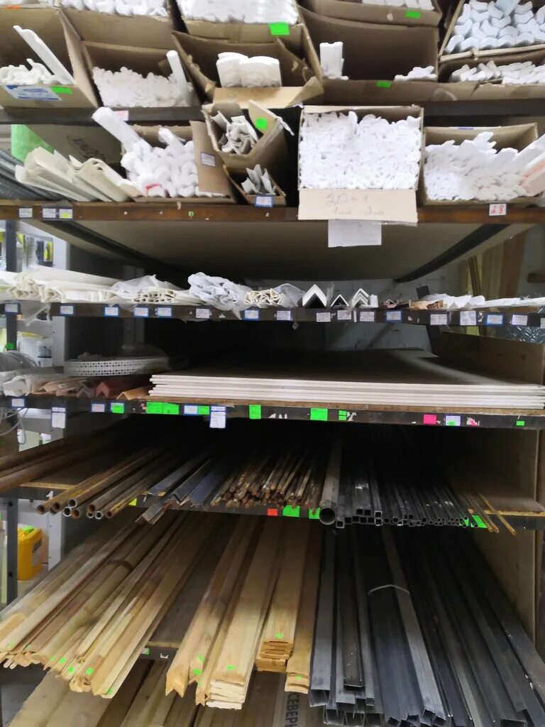 стройбаза волхов. строительная база николаевский пугачев. строительные и отделочные материалы. кирпич пенодиатомитовый кпд-400. керамические строительные материалы.