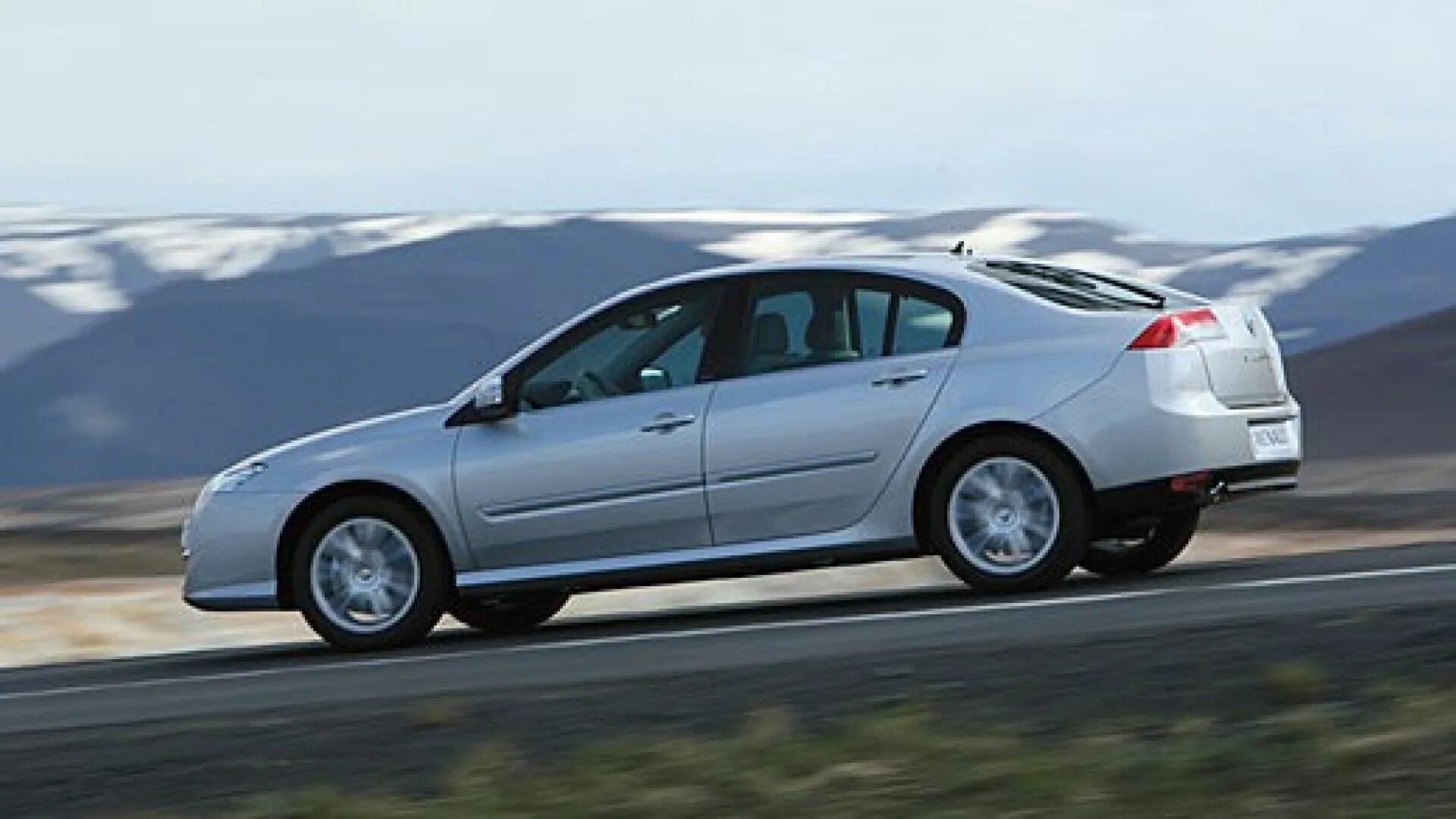 Купить renault laguna 2. Renault Laguna 3. Рено Лагуна 2 хэтчбек. Рено Лагуна лифтбек 2010. Renault Laguna 2010 хэтчбек.