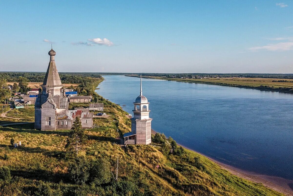 Онега северное. Река Онега в городе Онега. Онега город у белого моря. Река Онега Архангельская область город Онега. Поонежье Архангельская область.