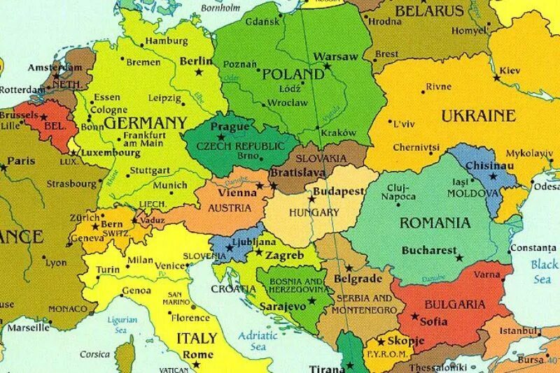 Польша чехия словакия венгрия на карте. Флаги похожие на польшу. Флаги похожие на польшу. На карте. Румыния финляндия венгрия словакия.