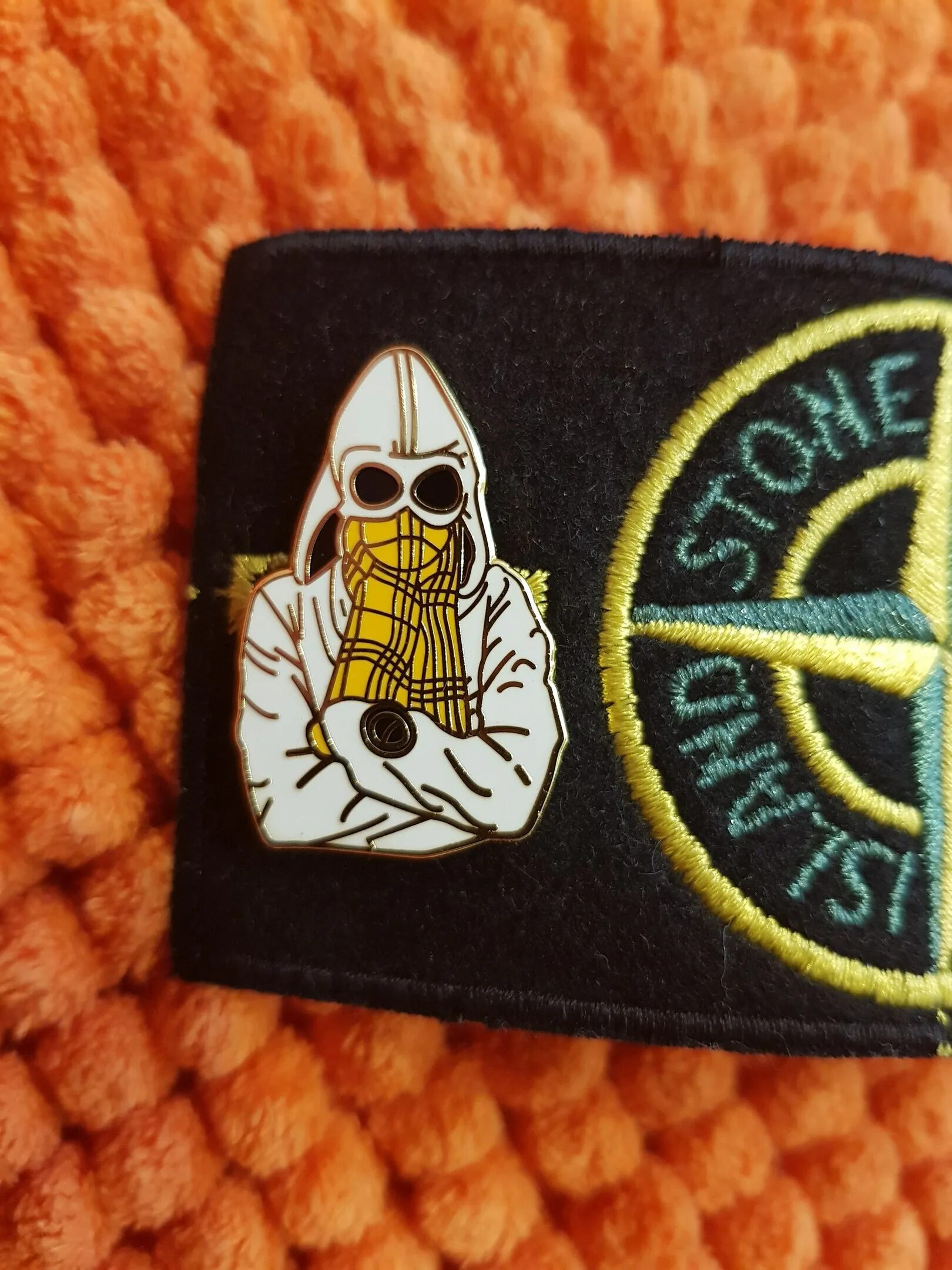 Патч летал компани. Stone island патч. значок стон исланд. шеврон stone island. патч стоник спартак.