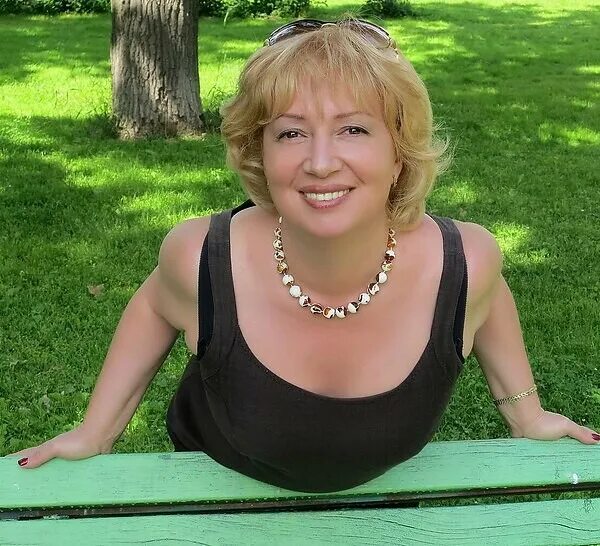 шикарные дамы в возрасте. красивые женщины за 40. женщины от 50 до 60. взрослые женщины для встреч.