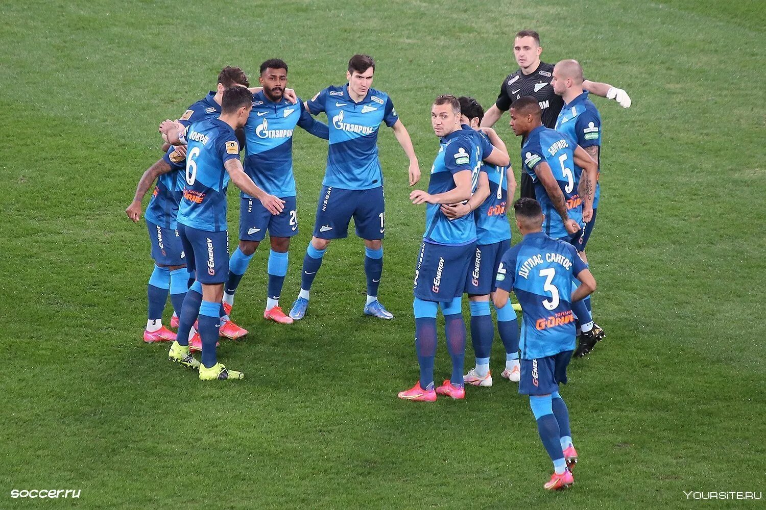 Зенит 2021 2022. Сине белые футбольная команда. Шор зенит команда 2009. Сине белые футбольная команда. Фк зенит 2020.