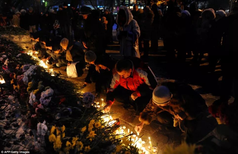 В каком году сгорела хромая. Хромая лошадь Пермь пожар. Хромая лошадь Пермь 2009. Хромая лошадь Пермь 5.12.2009.