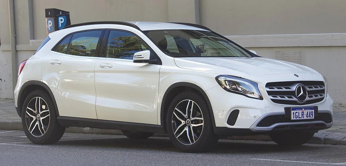 Mercedes gla amg 180. Мерседес gla 180 правый руль 2014-2015г фото. Мерседес гла 180. Мерседес гла 180 фото. Мерседес gla 180d.