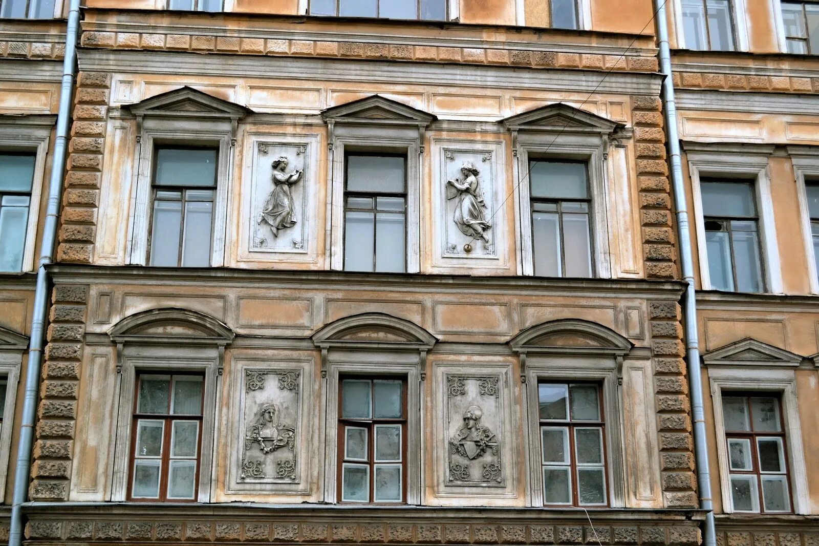 Дом архитектора а. Дом архитектора а. Дом штакеншнейдера в санкт-петербурге на миллионной улице. Штакеншнейдер дом мойка. Миллионная 10 штакеншнейдер.