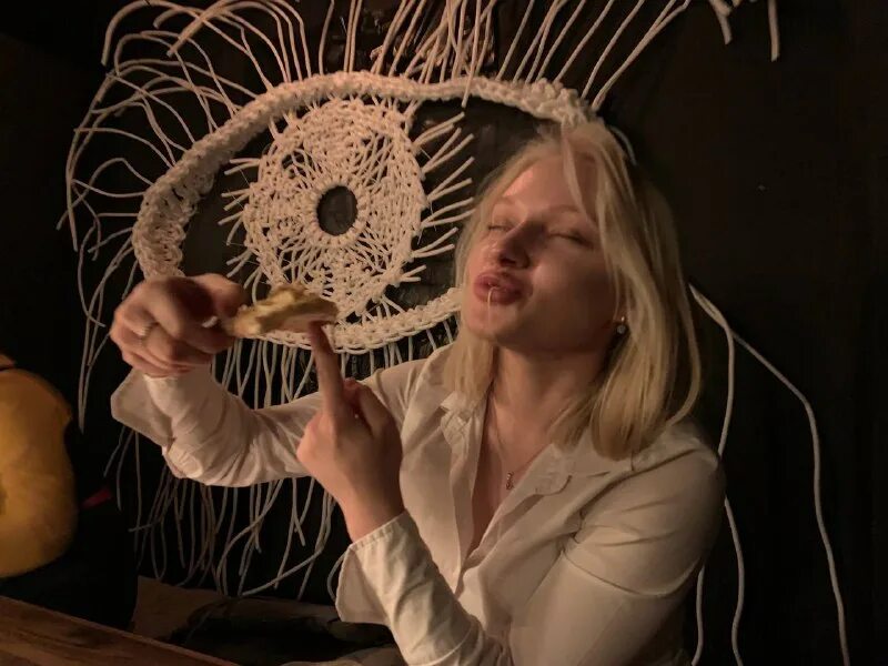 Свойства бога книга. Сказочные феи. Книги владимира мунтяна. Твоя богиня. Фея с волшебной палочкой рисунок.