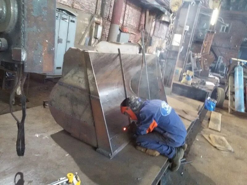 Наплавка ковша. Наплавка ковша. Наплавка ковша экскаватора. Усиление ковша jcb. Наплавка ковша.