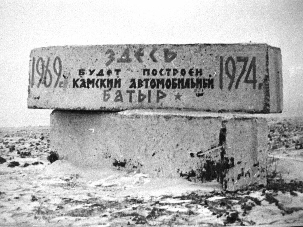 Здесь им были построены. 8 сталинская высотка в зарядье. Сталинская высотка в зарядье. Здесь им были построены. Здесь им были построены.