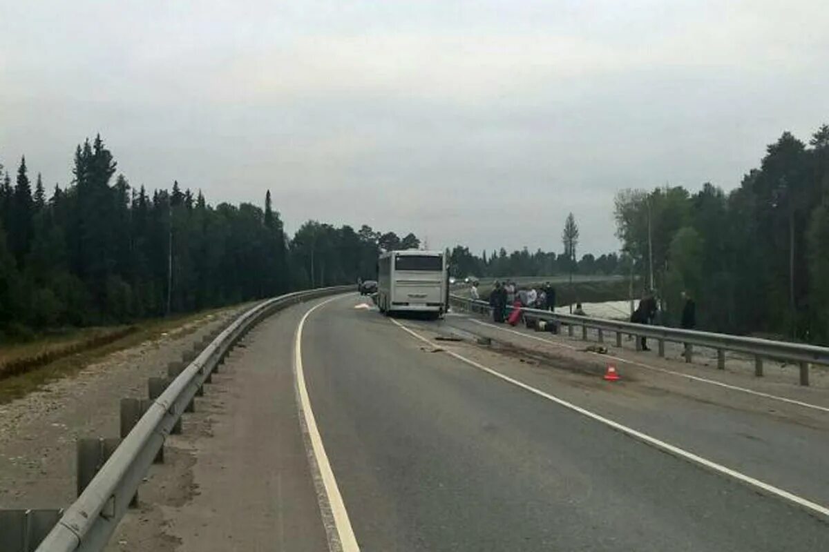 Уват ханты-мансийск расстояние. Дтп на трассе тюмень уват. Старый уват тюменская область. Дорога тюмень тобольск ханты-мансийск. Ханты мансийск уват.