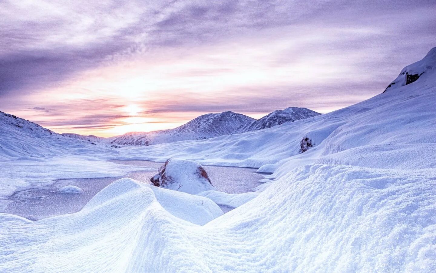 Холодные холмы. Горы колд пик Аляска. Сноу Маунтин. Горы снег. Заснеженные горы.