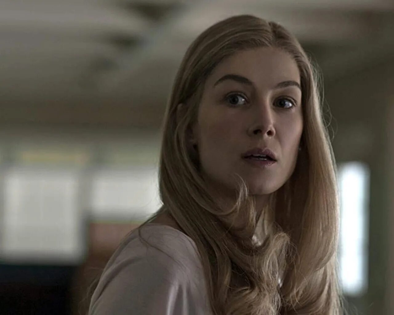 Исчезнувшая / gone girl (2014). Бен аффлек исчезнувшая. Бен аффлек исчезнувшая. Исчезнувший сюжет. Исчезнувший сюжет.