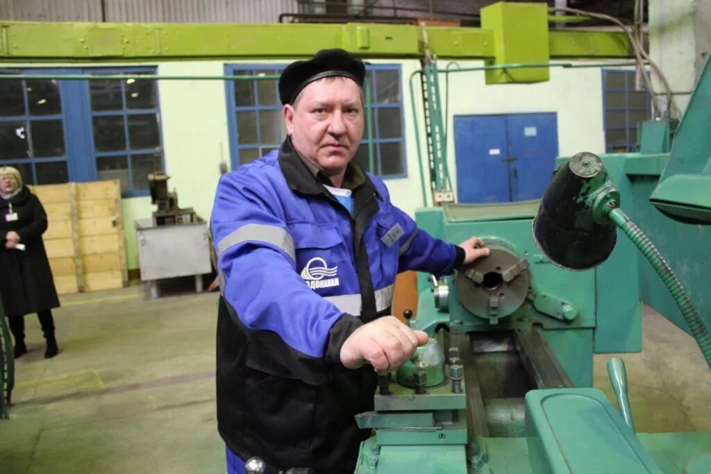 Компании г хабаровск. Горсвет логотип. Муравьева амурского 56 хабаровск. Арена амур хабаровск. Молокоперерабатывающие предприятия.