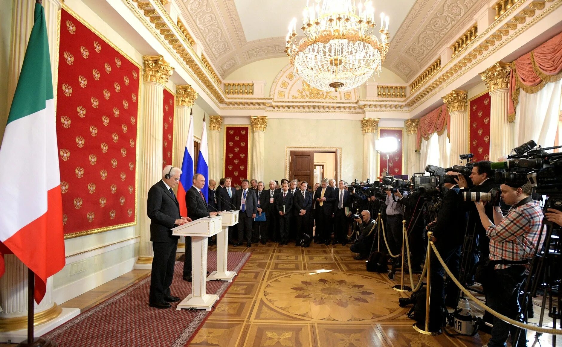 Aurus лимузин путина. портреты президентов всех стран. Aurus-41231 «сенат». кортеж путина 2022. политика италии.