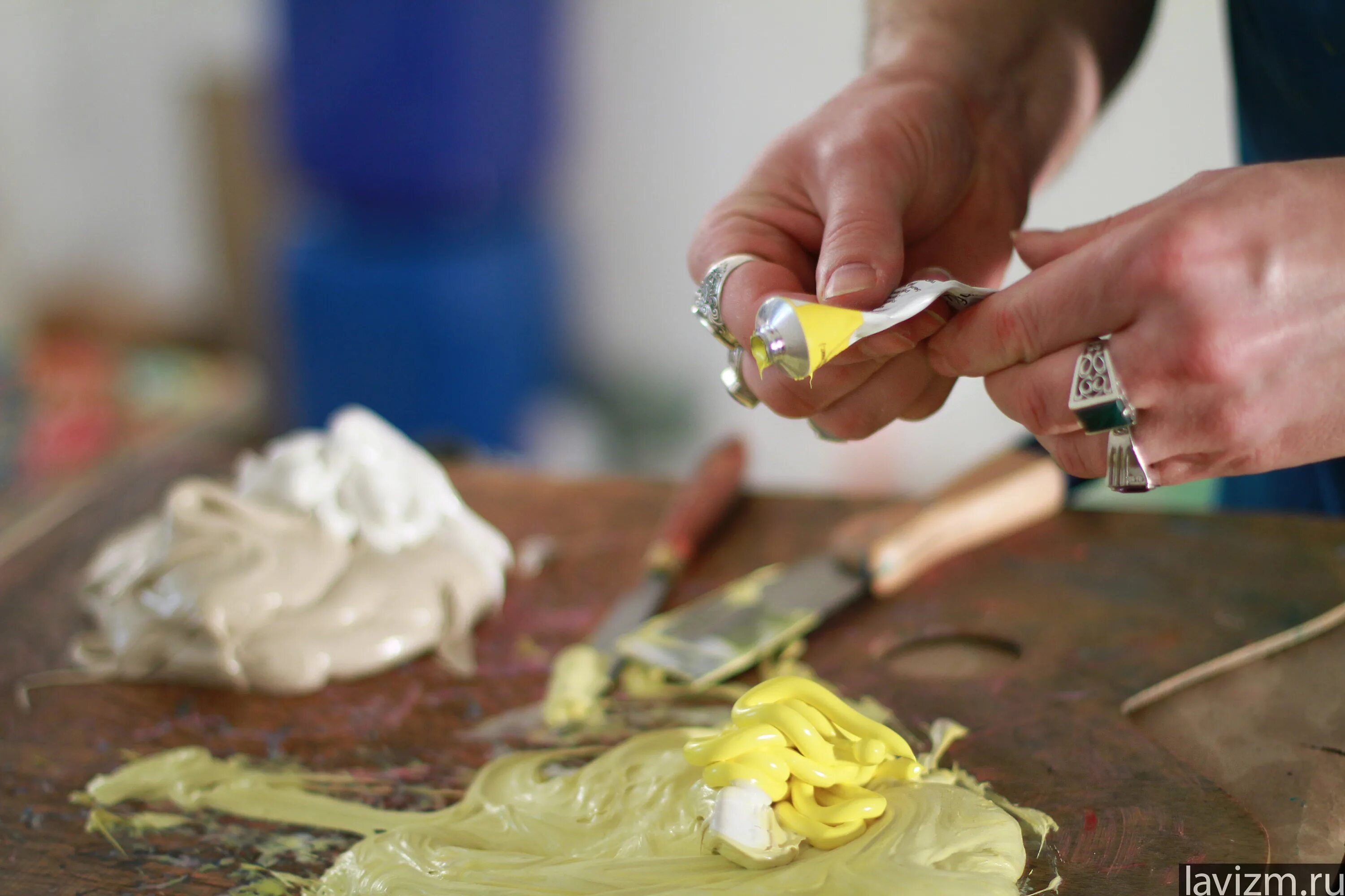 Мастер класс живопись. Многослойная живопись акрилом. Техника масляной живописи. Акриловые и масляные краски. Маслом в процессе работы.