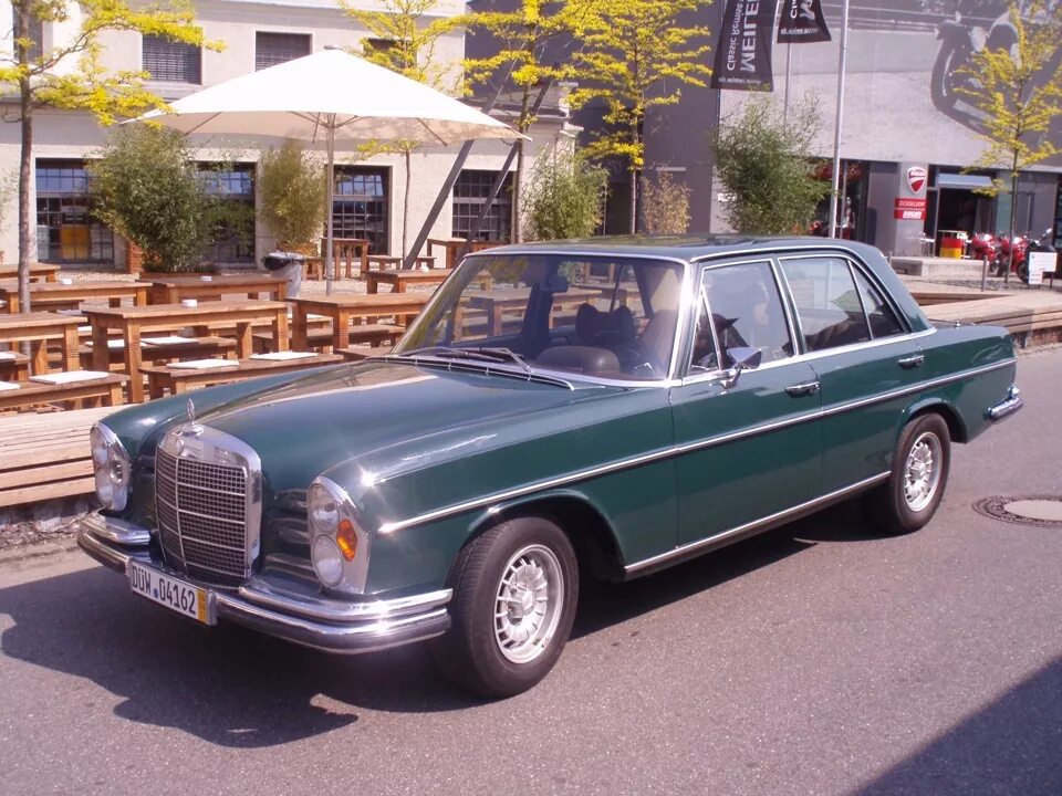 Мерседес 118. Мерседес 118 кузов. Мерседес w126 sel. Мерседес даймлер бенц. Мерседес 118 кузов 73 года 1973.
