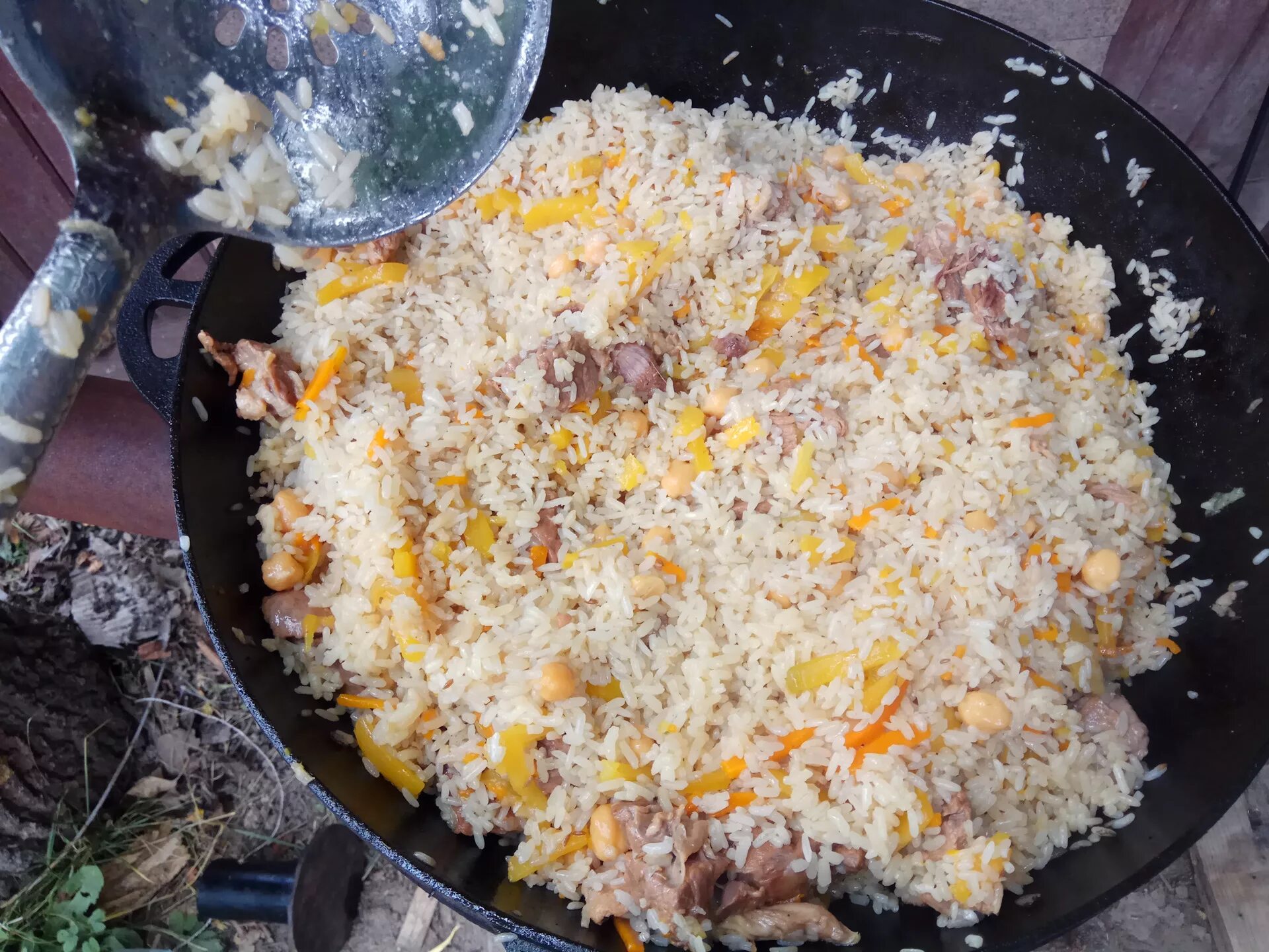 Почему не получается плов. Желтая морковь для плова. морковь для плова. желтый плов. морковь для плова узбекская.