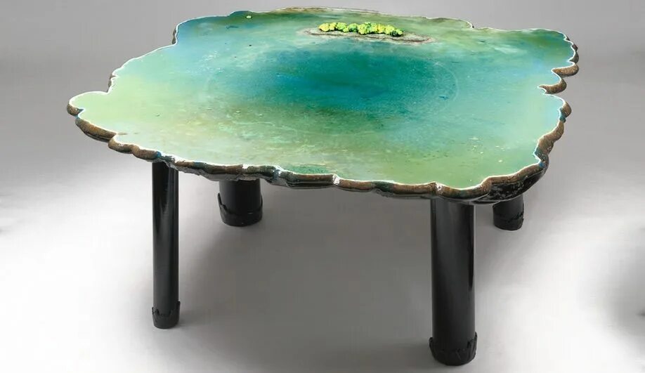 Столик для воды. Стол Гаэтано Пеше. Необычные столы. Полимерный стол. Креативные столики.