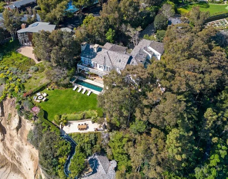 Дом джеффа безоса. Дом джефф безос интерьер. Джефф безос дом. Дом джеффа безоса в беверли хиллз. Jeff bezos house.