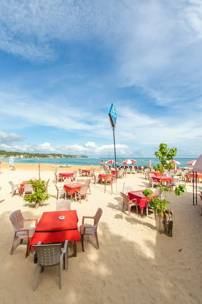 Wave beach resort unawatuna. Унаватуна santi resort hotel. Wave beach resort unawatuna. Wave beach resort 3 унаватуна. Wave beach resort unawatuna.