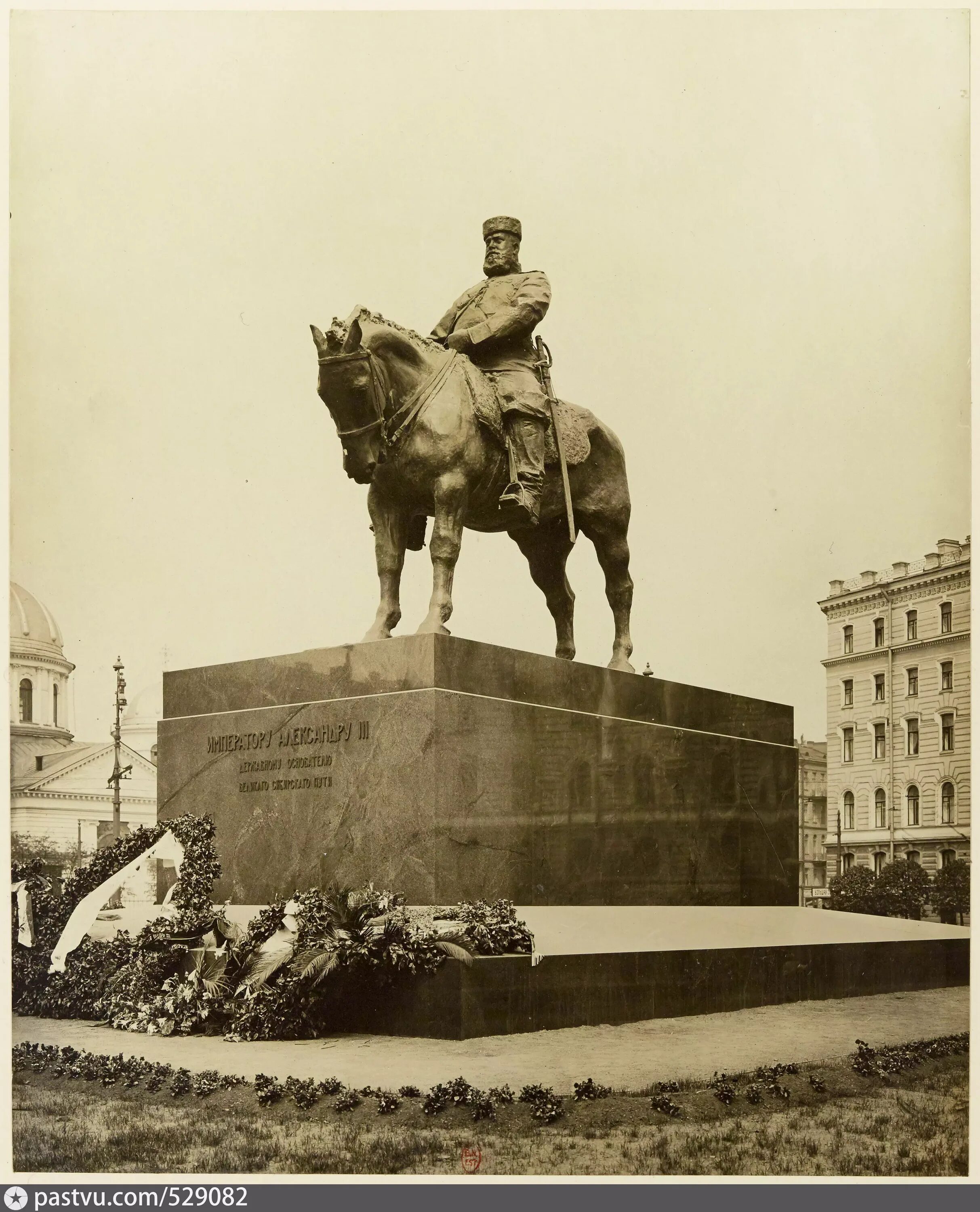 Памятник александру 3 год. Памятник Александру 3 в Санкт-Петербурге Трубецкой. Памятник Александру 3 в Питере 1909. Памятник Александру III В Петербурге (1909, бронза).. Паоло Трубецкой памятник Александру 3.