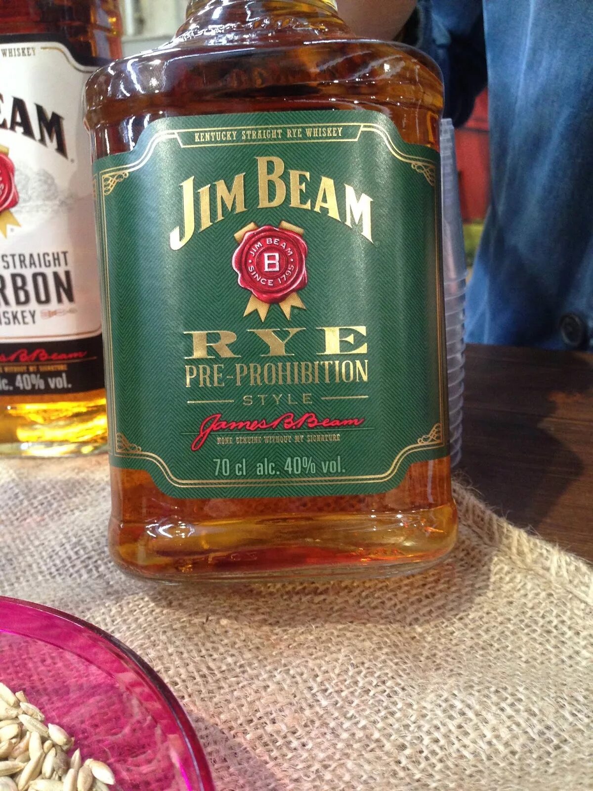 Кошка на радуге. Ржаной виски джим бим. Джим бим pre prohibition rye. 1949). Джим рай.