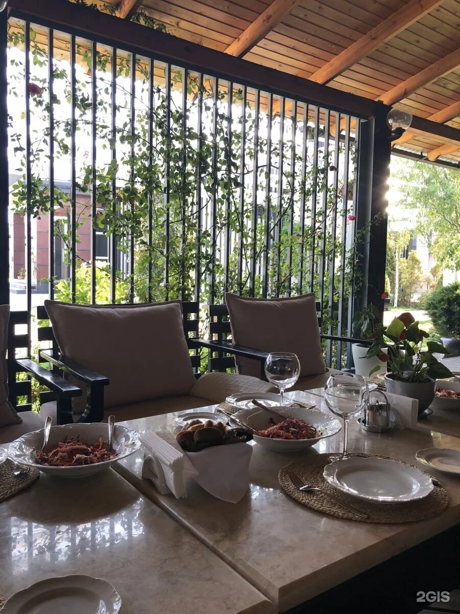 Театро вилла каспийск. Виноград ул. Театро villa спортивная ул 1а каспийск. Театро villa спортивная ул 1а каспийск. Театро ресторан каспийск.