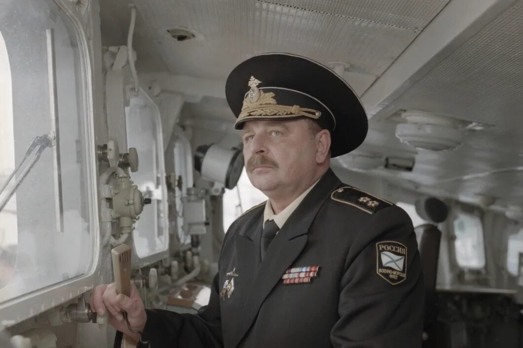 с днем морской охраны. японский капитан корабля. теплоход капитан крылов. шашин рудольф михайлович капитан теплохода. каким кораблем командовал.