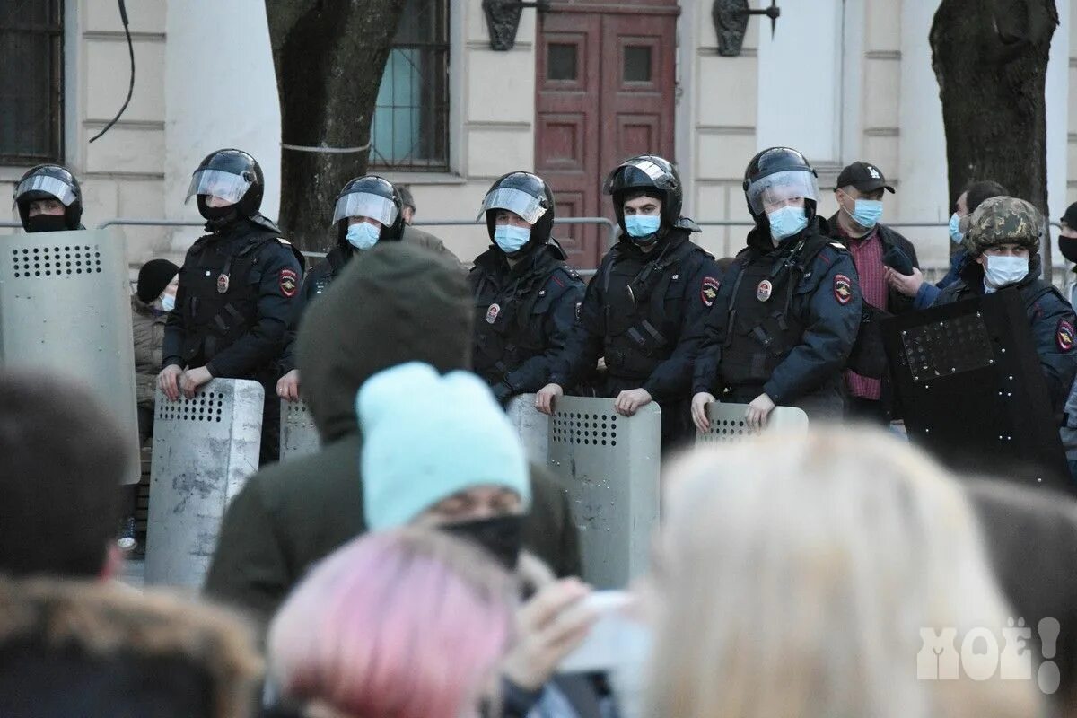 Митинг Воронеж. Митинг 2013 Воронеж. Задержания в Воронеже на митинге. Митинг в Воронеже сегодня. Митинг в воронеже