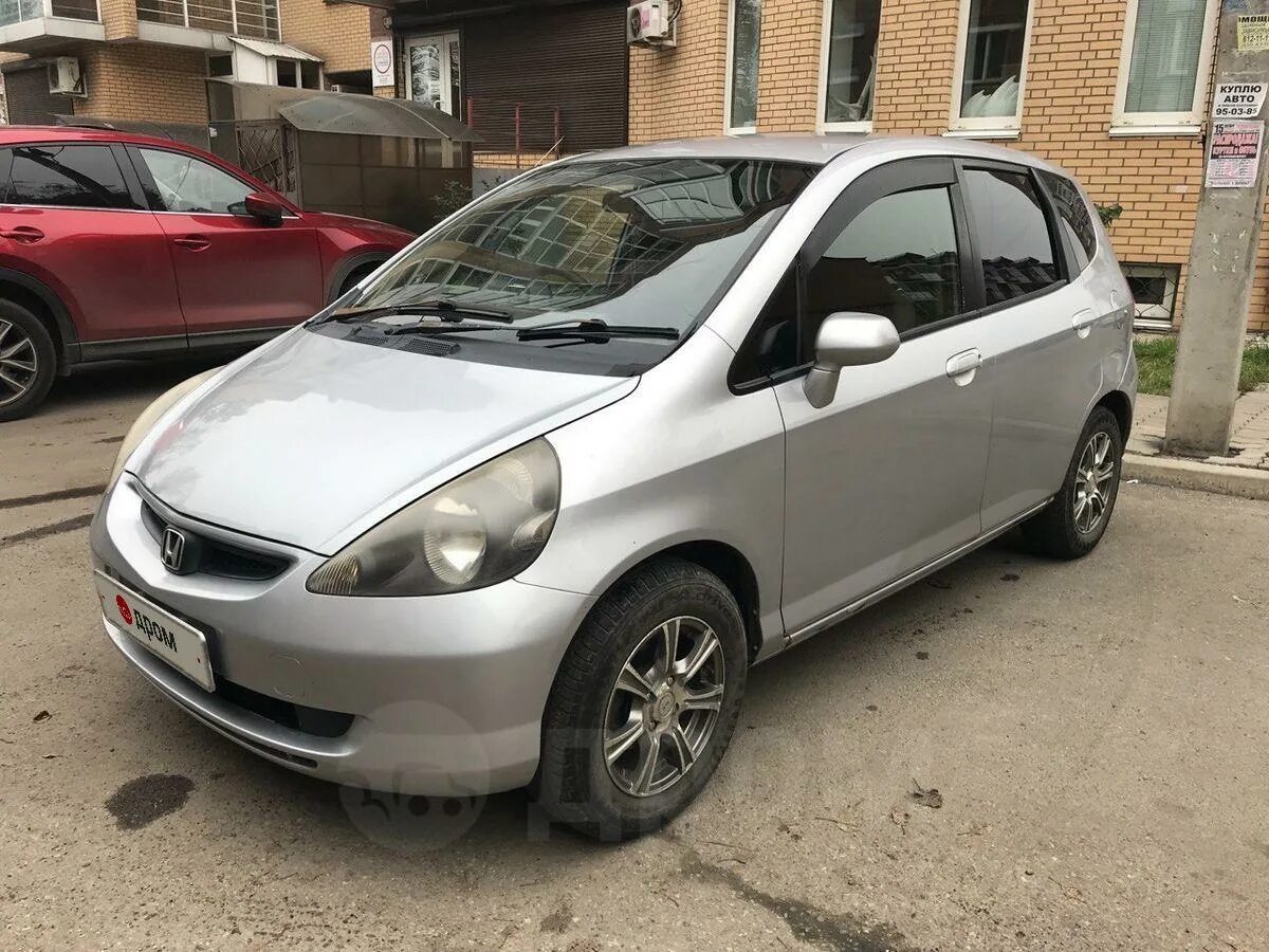 Хонда фит 2004. Honda Fit 2004 r15. Honda Fit левый руль. Чёрный Хонда фит 2004.