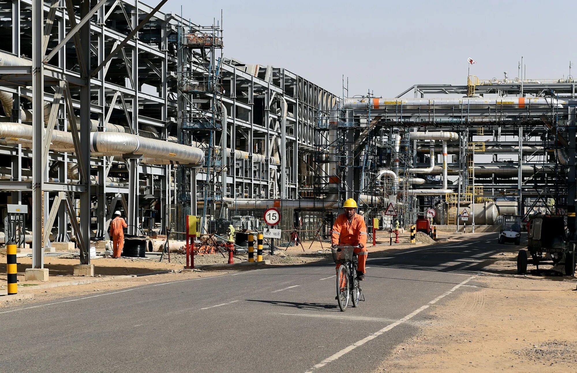 Роснефть индия нпз. Роснефть индия нпз. Вадинар индия нпз. Вадинар индия нпз. Индия джамнагар нпз.