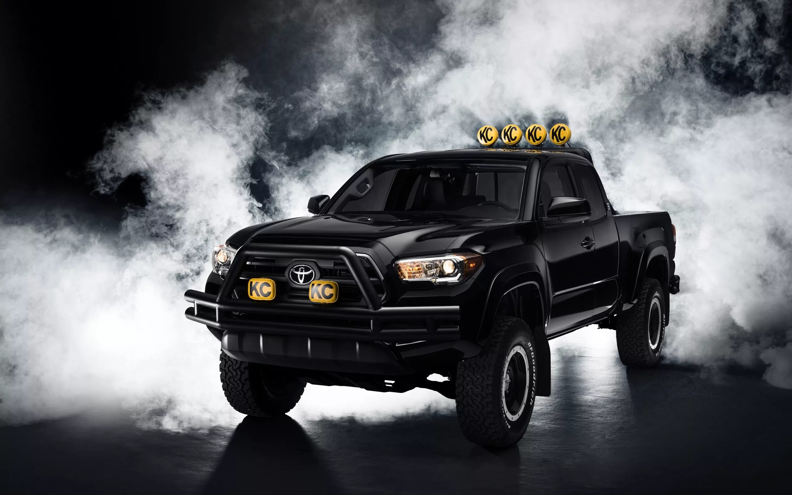 6 4 car. Toyota Tacoma Black. Чёрный пикап Toyota Tacoma. Toyota Марти Макфлая. Пикап Марти Макфлая Toyota Tacoma.