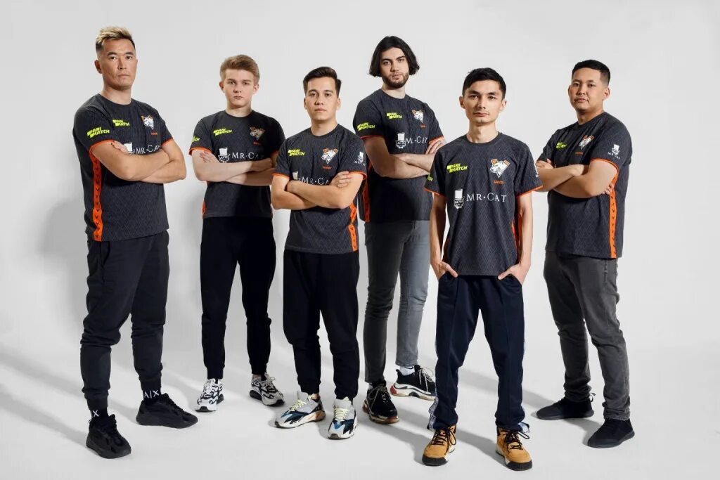 Игра крутая команда. Virtus Pro CS go 2021. Команда Virtus Pro 2021. Команда Виртус про КС го 2021. Virtus Pro CS go состав.