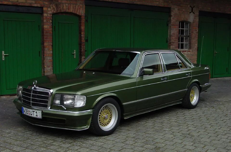 Авито s класс. Мерседес Бенц w126. Mercedes-Benz w126 зеленые. Mercedes Benz s class w126. Mercedes-Benz w126 600.