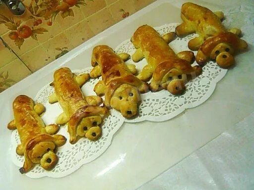 Хот-доги. Собака сосиска в тесте. Булочки в виде зверюшек. Булочки для детей. Выпечка для детей.