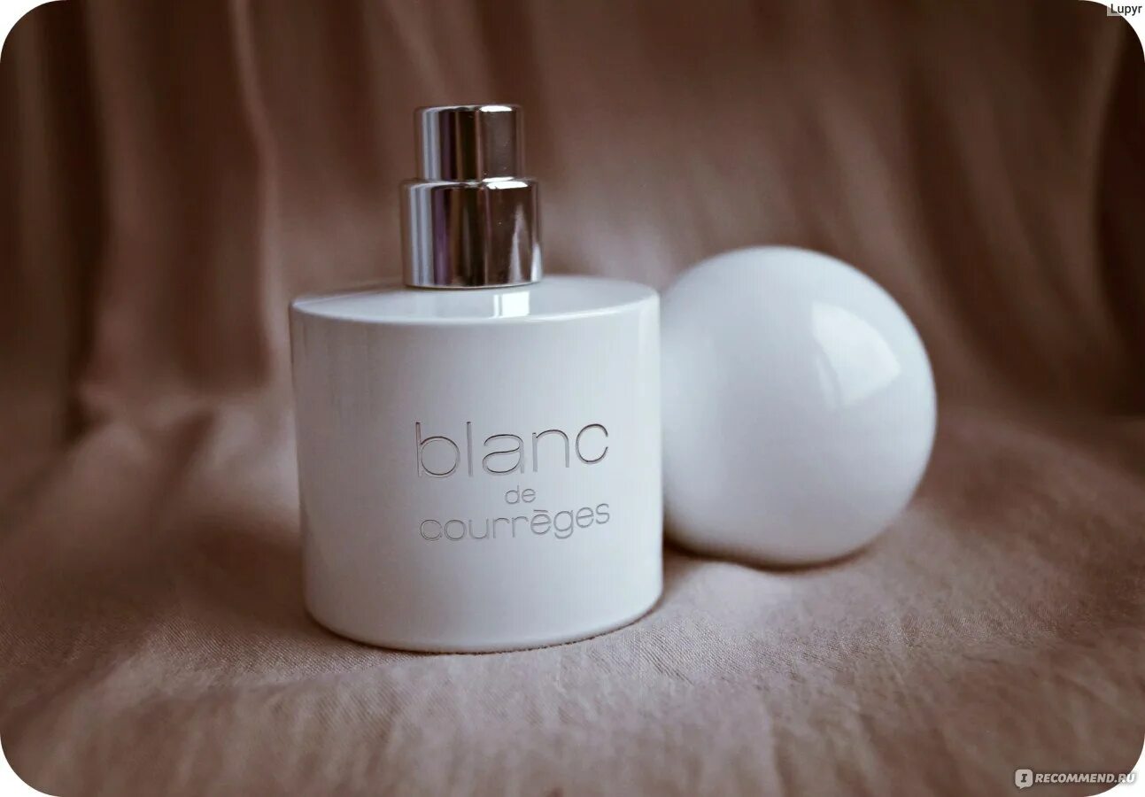 Женские духи с ароматом чистоты. Духи с ароматом чистот. Духи селектив shaman. Бланш духи буредо. Духи с запахом свежести и чистоты.